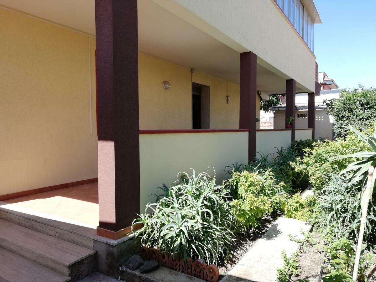 Maison Du Soleil Agnone Bagni Esterno foto